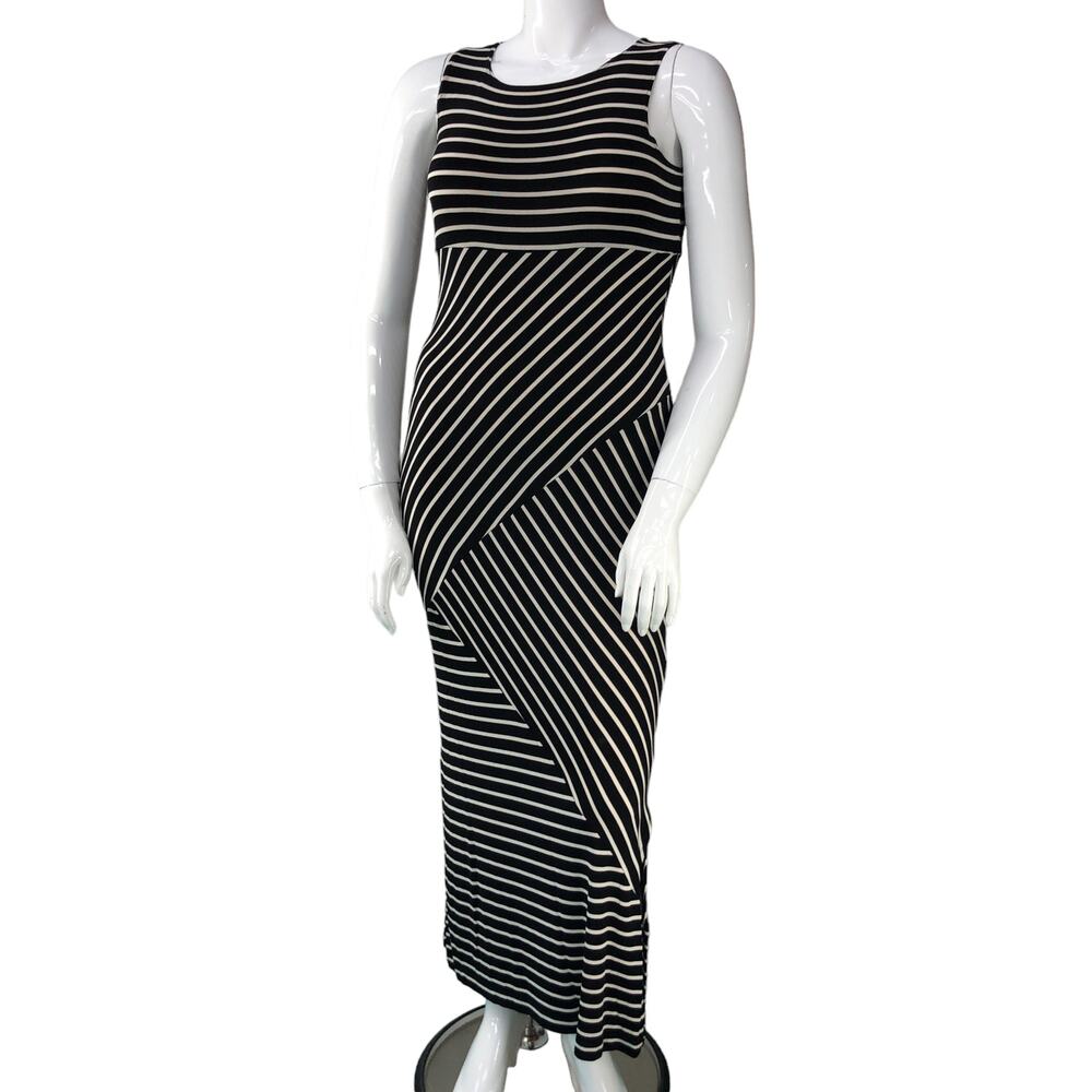 Chicos Travelers Womens Size 1 US 8 Dress Black White Striped Maxi TINY FLAW